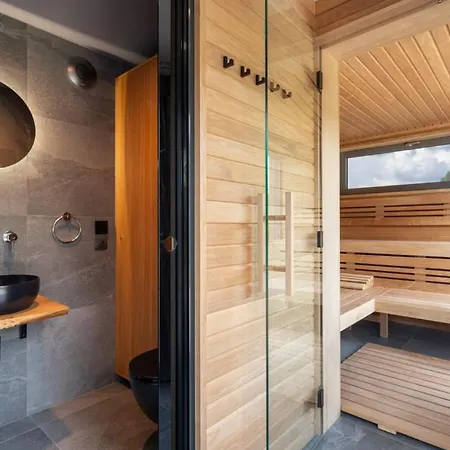 Vcelarsky Dvur 4*