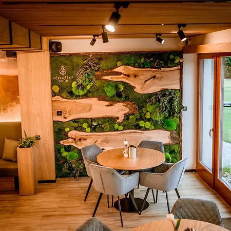 Vcelarsky Dvur Guest house *
